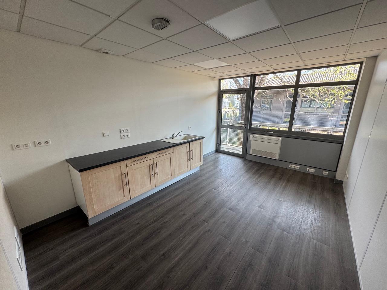 Bureau Le Bourget-du-Lac 394m² Location bureau Le Bourget-du-Lac Savoie OLBUR2425848 3